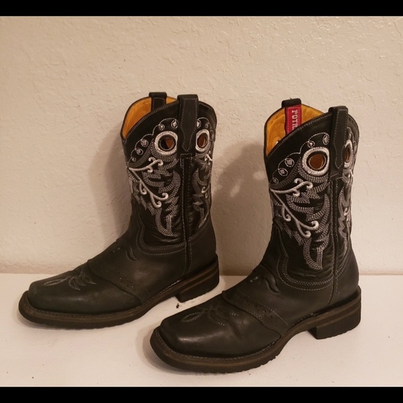 Cowboy boots - Picture 3 of 3